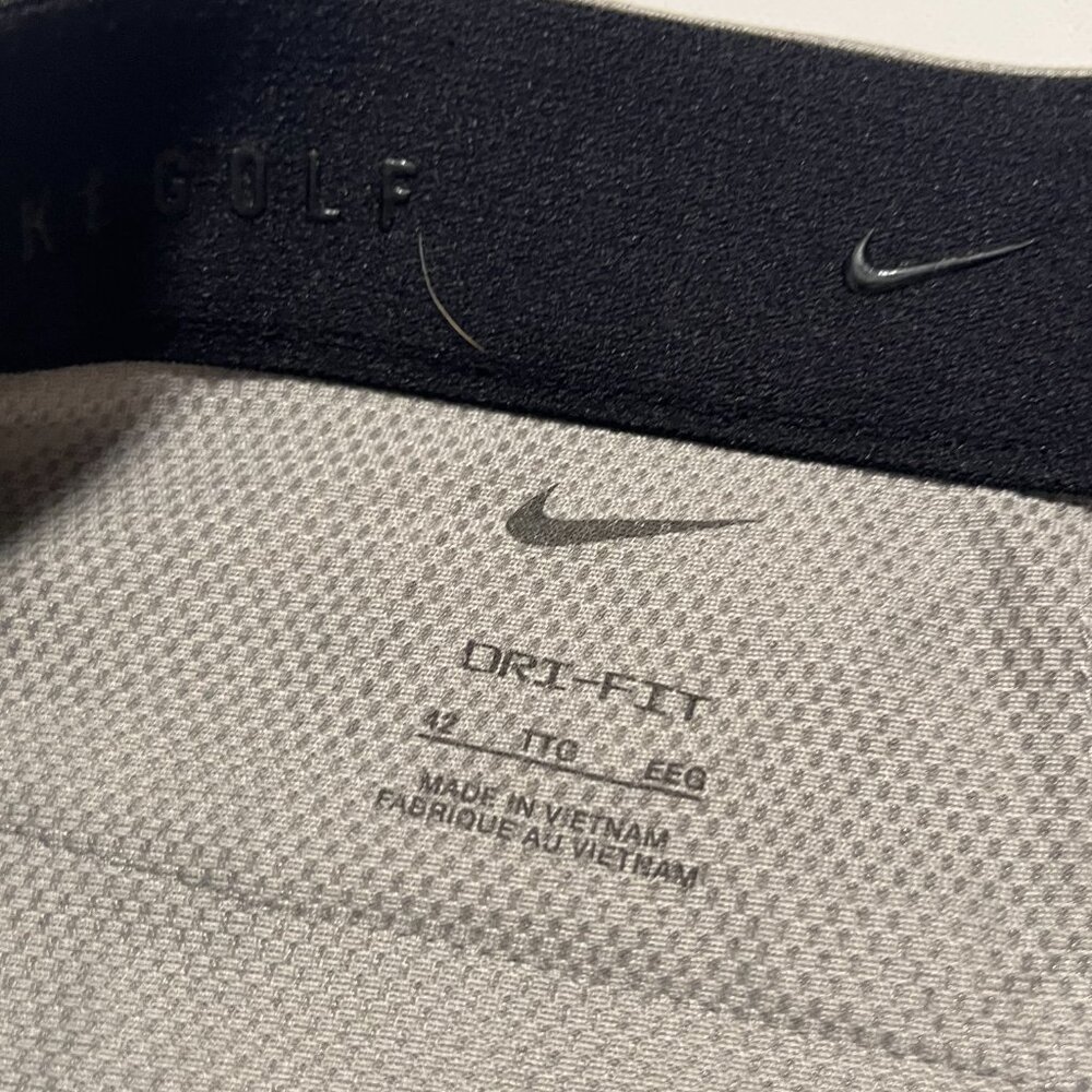 Nike Dri-Fit Shorts Casual Golf Preppy Stretch Comfy Gray Men's size 42 - Picture 2 of 6